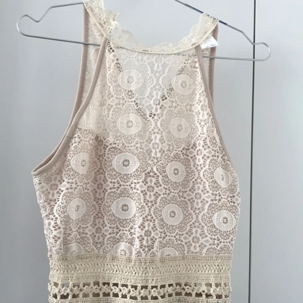 Lace floral dress size medium - Picture 4 of 10